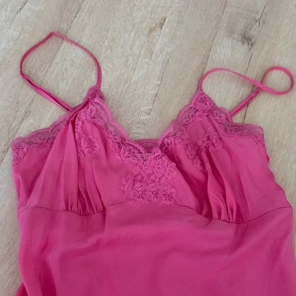Gold Hawk Pink Lace Trim Slip Dress. Small. Mini Dresses - Picture 4 of 8